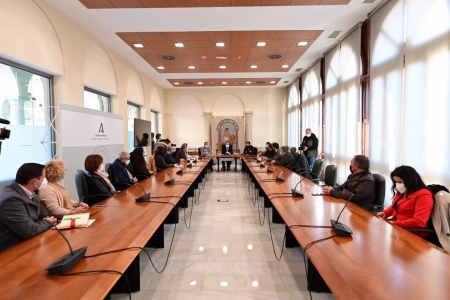 El delegado de Turismo de la Junta en Granada, Gustavo Rodríguez, se reúne con alcaldes y representantes municipales (JUNTA DE ANDALUCÍA) 