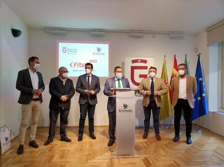 El presidente de la Diputación de Granada, José Entrena, preside la presentación de la participación de la provincia en Fitur (EUROPA PRESS)