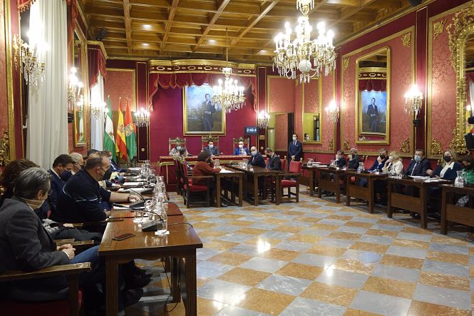 El Ayuntamiento de Granada celebra pleno extraordinario, en imagen de archivo (AYUNTAMIENTO DE GRANADA) 
