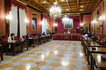 Pleno del Ayuntamiento de Granada (AYUNTAMIENTO) 