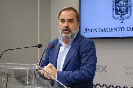 El portavoz del equipo de gobierno de Granada, Jacobo Calvo (PSOE)