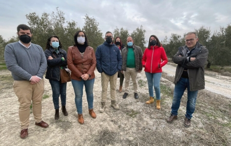 Imagen de la visita a los agricultores de Baza (PP) 