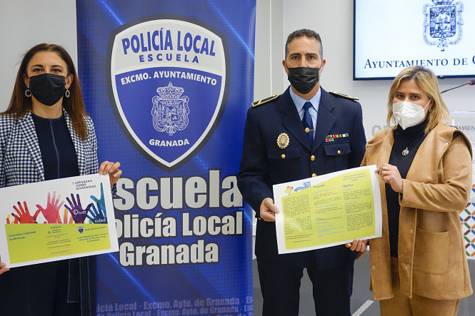 Presentación de las primeras jornadas sobre diversidad de género en la policía local )JAVIER ALGARRA / AYUNTAMIENTO) Presentación de las primeras jornadas sobre diversidad de género en la policía local )JAVIER ALGARRA / AYUNTAMIENTO)