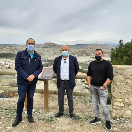 Imagen de la visita al mirador de Dehesas Guadix (JUNTA)