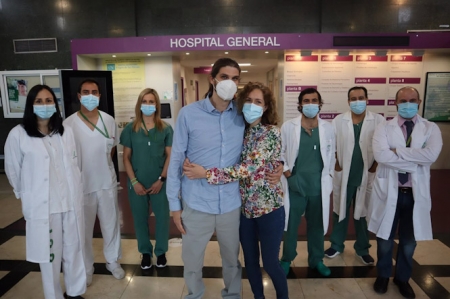 Sanitarios de Granada salvan la vida a un paciente Covid gracias a sustituir la función de los pulmones (JUNTA DE ANDALUCÍA)