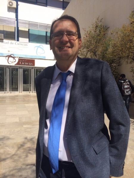 El catedrático del departamento de Física Atómica, Molecular y Nuclear de la Universidad de Granada, Ignacio Porras. (FUNDACIÓN `LA CAIXA`)