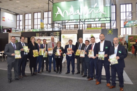 Cooperativas Agro-alimentarias de Granada y catorce empresas cooperativas del sector hortofrutícola, presentando una campaña de promoción del espárrago verde de la provincia en Fruit Logística 2019 (COOPERATIVAS AGRO-ALIMENTARIAS) 