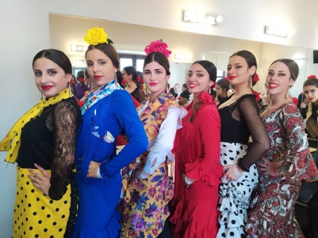 grupos de Huétor Tájar y Montefrío que se han clasificado para la final del concurso (AYTO. HUÉTOR TÁJAR)