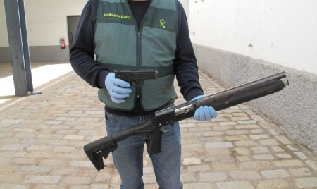 Imagen de la escopeta recuperada (GUARDIA CIVIL) 