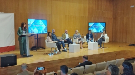 Marichu García Trejo durante la inauguración de la jornada (CÁMARA GRANADA) 