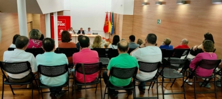 Encuentro del PSOE con colectivos sociales (PSOE) 