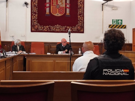 Juicio con jurado popular a un acusado de matar a su hermano de una puñalada, en imagen de archivo (EUROPA PRESS) 