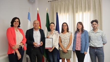 Entrega de la ordenanza a Güejar SIerra (DIPGRA)