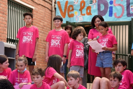 Imagen de la elctura del manifiesto (R. MARTÍNEZ / DIPGRA)