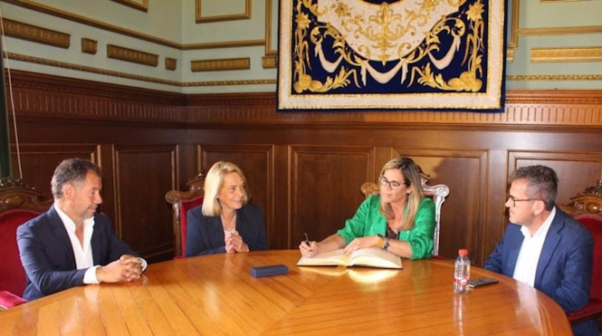 Encuentro institucional de la viceconsejera de Turismo, Regeneración, Justicia y Administración Local, Ana García, con la alcaldesa de Motril, Luisa María García (JUNTA DE ANDALUCÍA) Encuentro institucional de la viceconsejera de Turismo, Regeneración, Justicia y Administración Local, Ana García, con la alcaldesa de Motril, Luisa María García (JUNTA DE ANDALUCÍA)