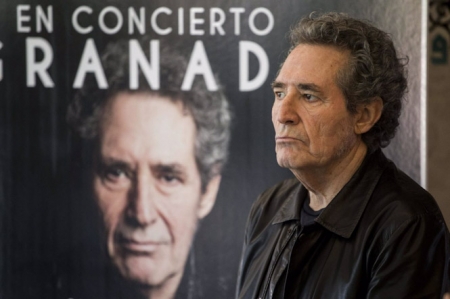 En Granada, imagen de archivo de la rueda de prensa de Miguel Ríos para presentar el concierto que pondrá fin a su gira Symphonic Ríos (GUILLELUIS - EUROPA PRESS)
