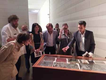 Francisco Cuenca ha visitado la exposición (JAVIER ALGARRA / AYUNTAMIENTO)