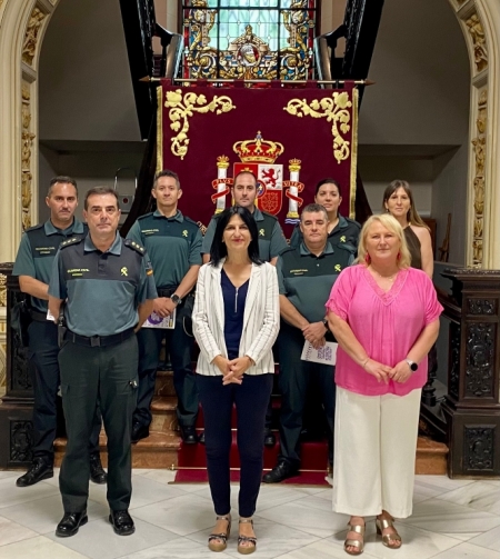 Imagen de la reunión con la Guardia Civil (SUBDELEGACIÓN)