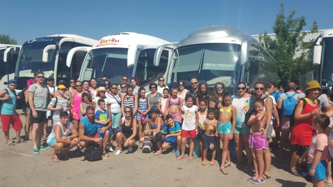 viaje a la playa organizado por el Ayuntamiento de Vegas del Genil en años anteriores (AYTO. VEGAS DEL GENIL) viaje a la playa organizado por el Ayuntamiento de Vegas del Genil en años anteriores (AYTO. VEGAS DEL GENIL)