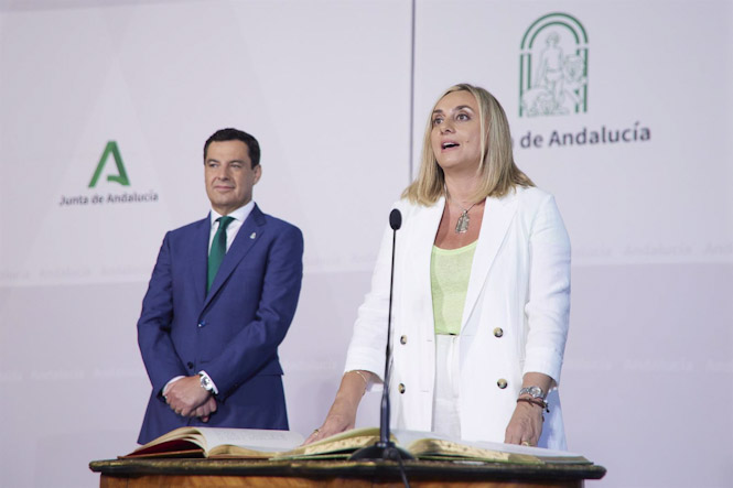 La consejera Fomento, Articulación del Territorio y Vivienda, Marifrán Carazo, toma posesión de su cargo (JOAQUÍN CORCHERO/ EUROPA PRESS) La consejera Fomento, Articulación del Territorio y Vivienda, Marifrán Carazo, toma posesión de su cargo (JOAQUÍN CORCHERO/ EUROPA PRESS)