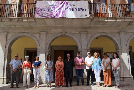 Minuto de silencio contra la violencia de género (AYTO. ALBOLOTE) 