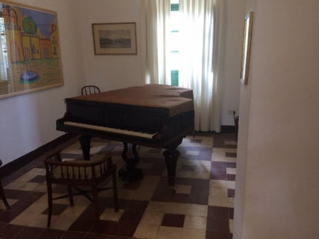 La habitación de la casa de la Huerta de San Vicente en donde se encuentra el piano de Federico García Lorca, en imagen de archivo (BENJAMÍN AMO) 