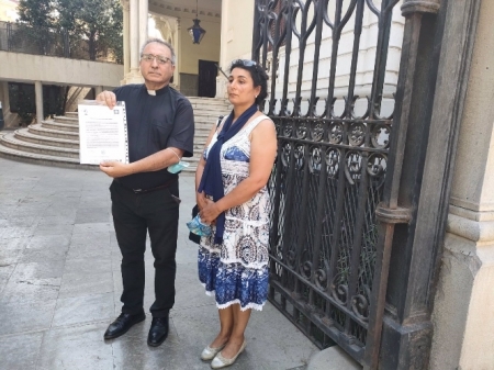 Miembros de la Congregación Religiosa Católica Fe y Esperanza ante la Subdelegación del Gobierno (EUROPA PRESS) 
