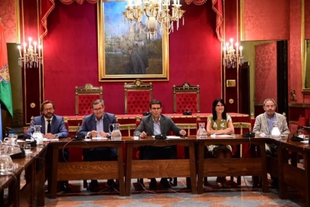 Granados, Entrena, Cuenca, López Calahorro y Fernández Madrid, en la Mesa del Ferrocarril (JUNTA) 