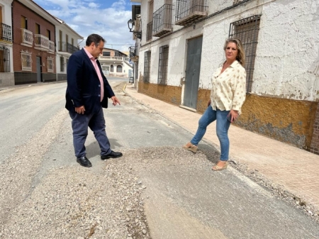 Imagen de la visita a Pedro Martínez (PP)