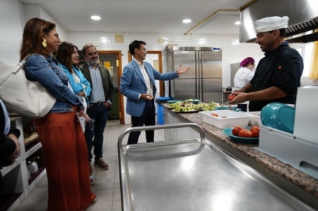 Visita a una de las escuelas infantiles (JAVIER ALGARRA / AYUNTAMIENTO)