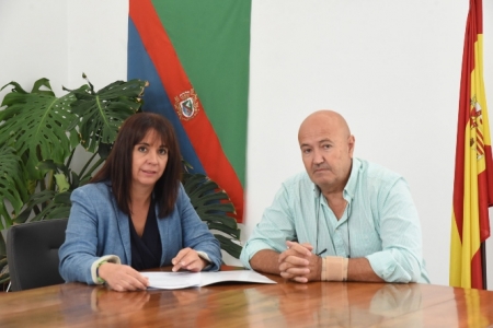 Imagen de la visita a Colomera )L. ARMAS / DIPGRA)