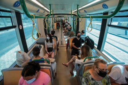 Usuars en el Metro de Granada (JUNTA) 