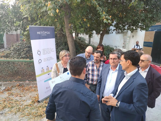 El presidente de la Diputación de Granada, José Entrena, visita la zona norte con el Ayuntamiento (EUROPA PRESS) El presidente de la Diputación de Granada, José Entrena, visita la zona norte con el Ayuntamiento (EUROPA PRESS)