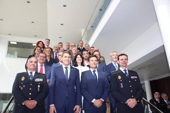 Presentación del nuevo comisario jefe de la Policía Nacional en Granada (DELEGACIÓN DEL GOBIERNO EN ANDALUCÍA) Presentación del nuevo comisario jefe de la Policía Nacional en Granada (DELEGACIÓN DEL GOBIERNO EN ANDALUCÍA)