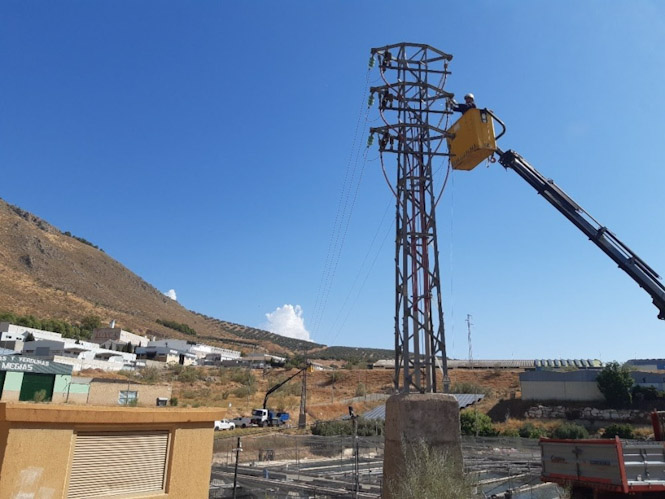 Endesa invierte más de 300.000 euros en el refuerzo de la red eléctrica de Loja (ENDESA)