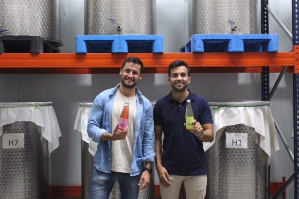 Raúl de Frutos y Fernando Martín, cofundadores de Víver Kombuca (VÍVER KOMBUCHA)