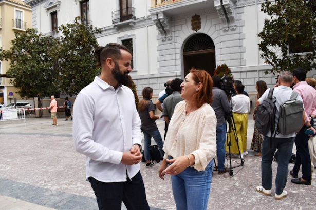 Mari Carmen Pérez y Jesús Fernández (IU)