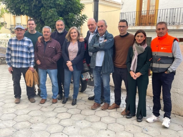 Imagen de la reunión con los regantes (PSOE)