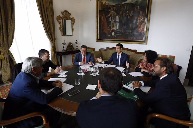Reunión del Pacto por Granada, el pasado 16 de diciembre (ÁLEX CÁMARA - EUROPA PRESS)