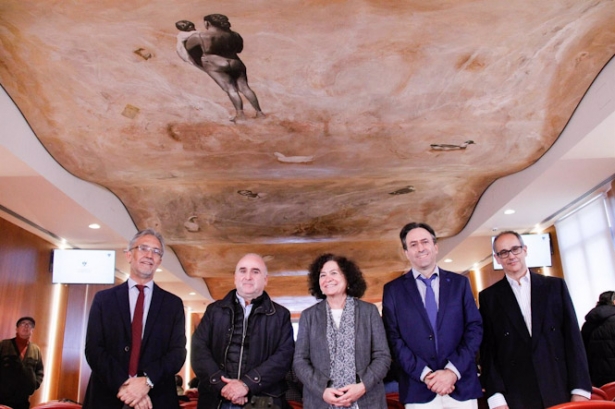 Presentación del mural `El río` en el Complejo Administrativo Triunfo (UGR)