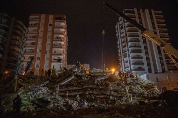 Daños materiales en Adana, Turquía, tras el terremoto de magnitud 7,4 en el sur del país, cerca de la frontera con Siria (TOLGA ILDUN/ZUMA PRESS WIRE/DPA)
