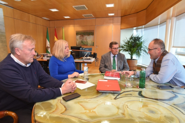 Reunión con la Comunidad de Regantes del Bajo Guadalfeo (R. MARTÍNEZ/ DIPGRA)