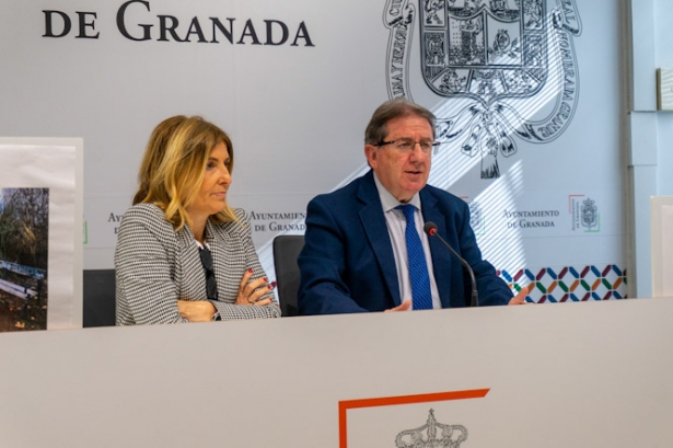 Eva Martín y Luis González en rueda de prensa (PP)