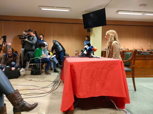Berta Linares, en rueda de prensa este miércoles en el Ayuntamiento de Maracena (EUROPA PRESS)