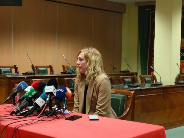 La alcaldesa de Maracena, Berta Linares, en rueda de prensa tras el secuestro de la concejal. Archivo (EUROPA PRESS) 