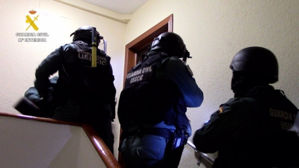 Agentes de la Guardia Civil desmantelan una organización especializada en la estafa de la `maleta boliviana` con 16 detenidos (GUARDIA CIVIL)