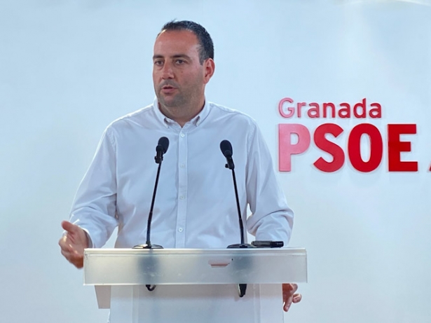 El secretario de Organización del PSOE de Granada, Álex Casares (PSOE)