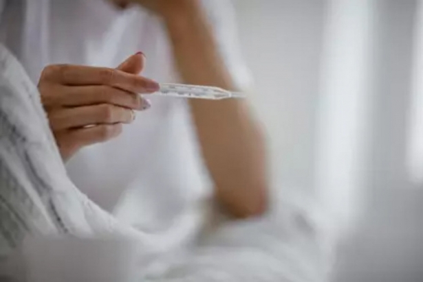 Fiebre, termómetro (ISTOCK)