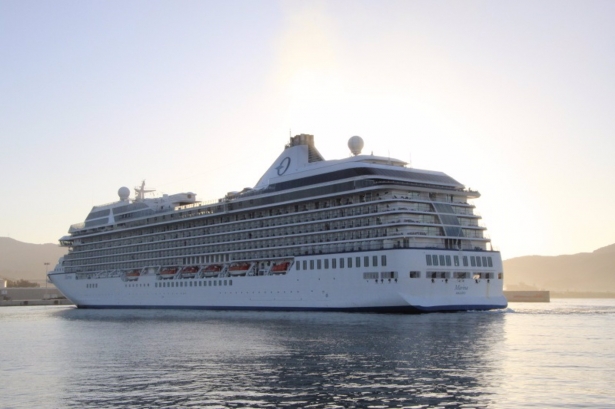 El crucero Marina llega al puerto de Motril (Granada) con más de un millar de pasajeros a bordo (PUERTO DE MOTRIL)