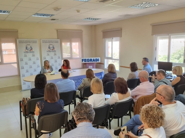 Imagen de la reunión en Fegradi (PP)